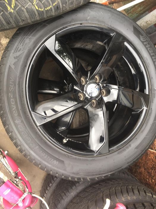 Джанти 20 цола. Infiniti QX70S. В перфектно състояние, гумите са бонус