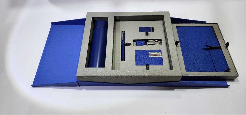 Корпоративные подарки с логотипом/Logotipli korporativ sovg‘alar