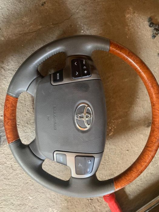 Запчасти на land cruiser 200 1-й рестайлинг ТОРГ