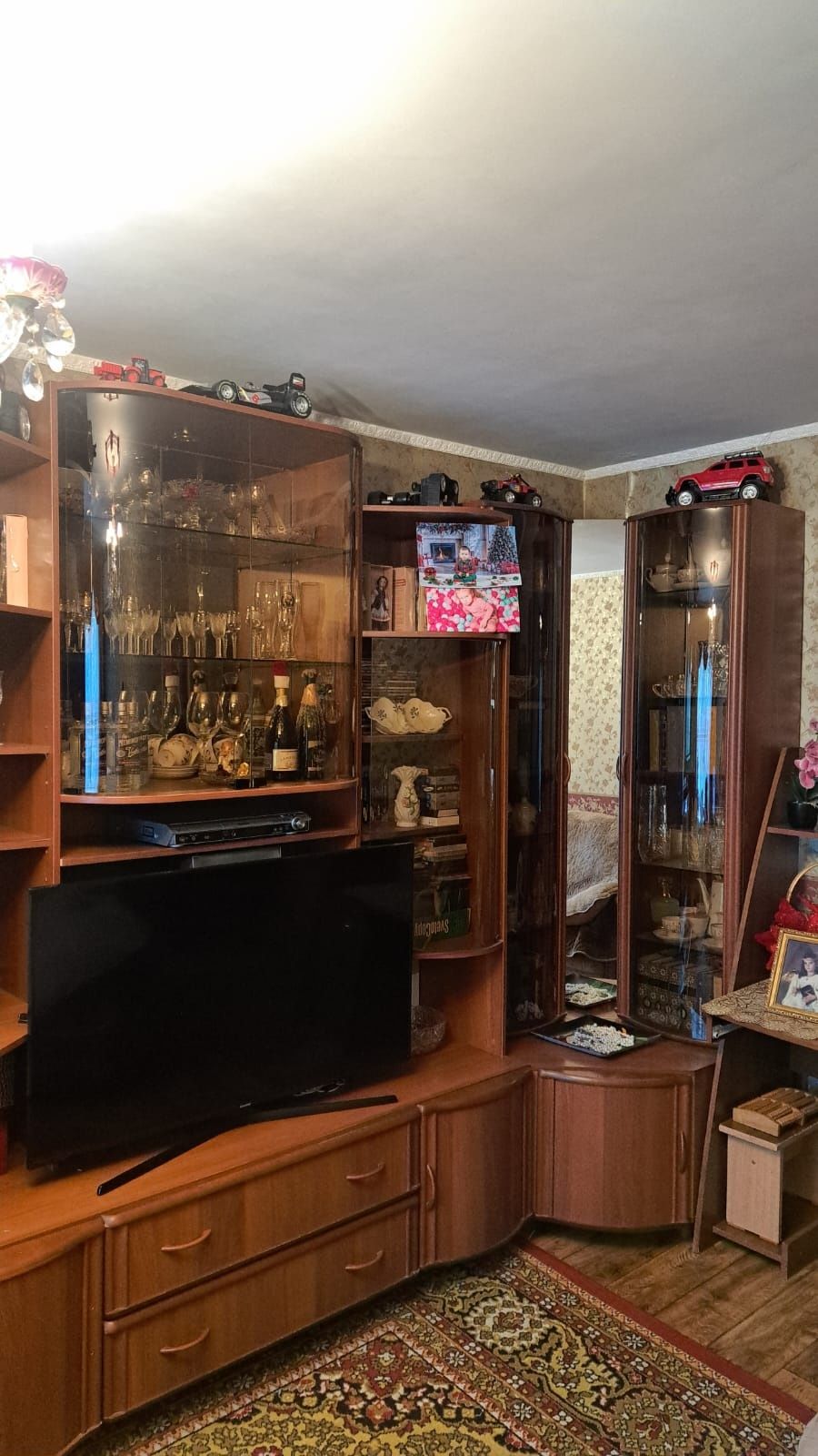 Продаём горку для гостиной