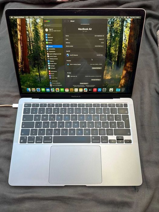 MacBook M1 2020 Silver SSD 512 GB 8 GB RAM 13,3 inch Impecabil