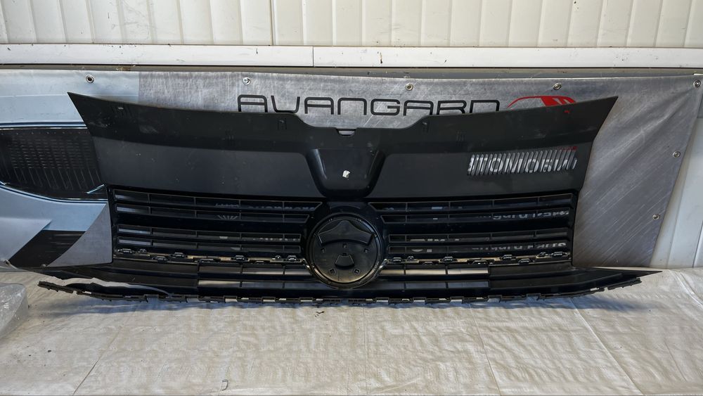 Volkswagen Transporter T6 предна решетка