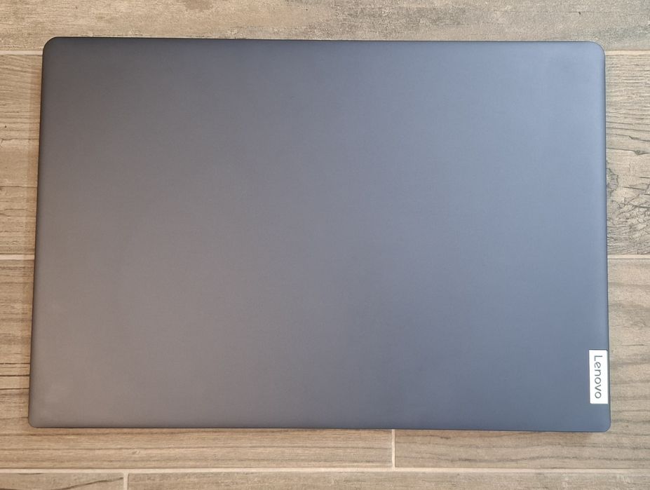 17.3" Lenovo IdeaPad 3 6 ядрен процесор  Intel 12-Gen Лаптоп