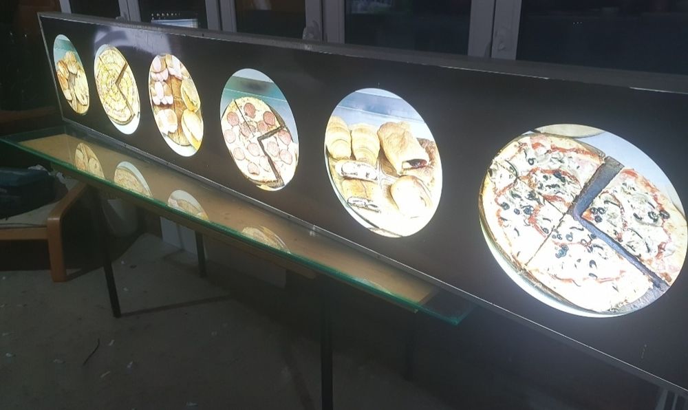 Reclame  luminoase, colantari geamuri ,stikare auto  etc