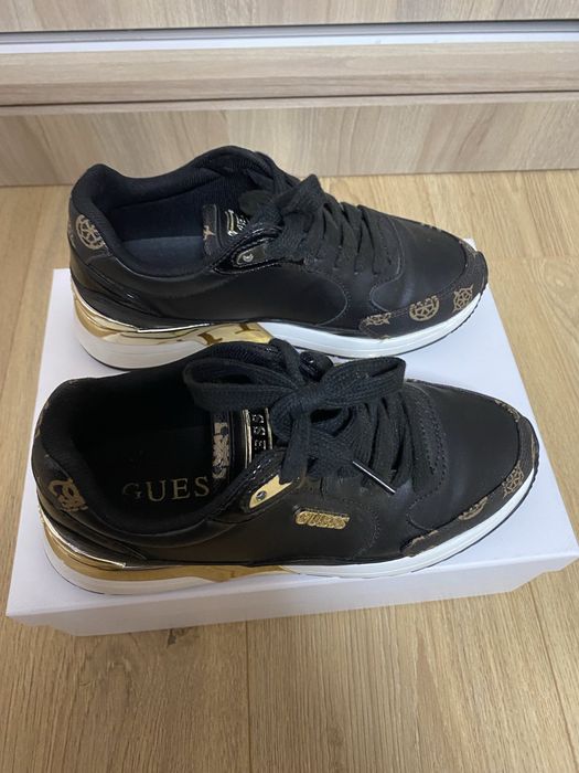 Дамски маратонки GUESS