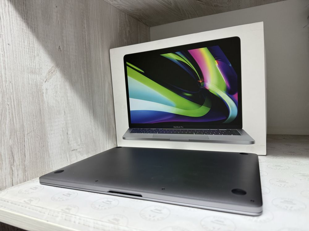 Macbook Pro M2 8/256Gb EAC Рассрочка 0-0-12