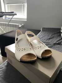 Бели дамски сандали от естествена кожа Easy Street Deichmann