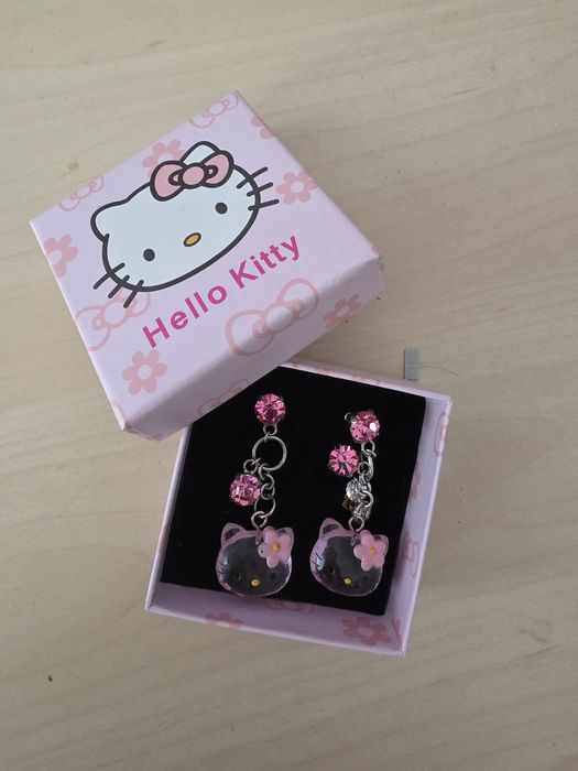 Hello Kitty обеци чисто нови