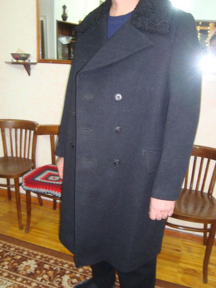 Продаётся мужское зимнее пальто