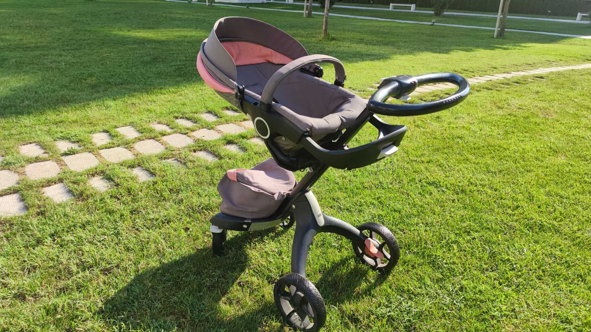 Stokke Xplory V5 Coral Limited edition