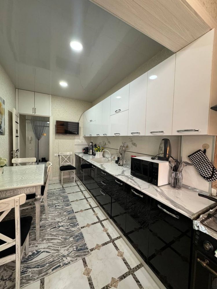 Продаёся СРОЧНО 3х кв. Чехова, 75м2. Метро Ойбек. Мирабадский район.