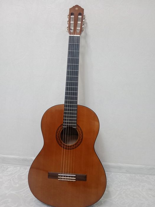 Гитара от YAMAHA за 35 тысяча