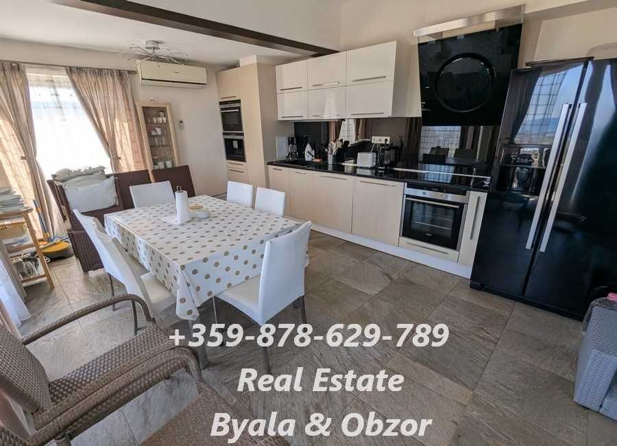 Продава се Тристаен апартамент в Обзор - 168 кв.м за 750 €/кв.м - Снимка #3