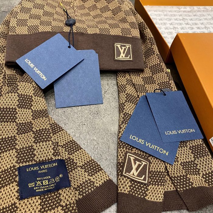 Caciula & Fular. Set-LV. Full box. Premium/TopQuality