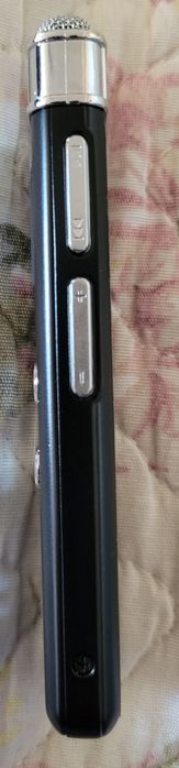 Продавам цифров диктофон