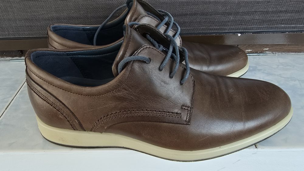 Pantofi Ecco  39 Noi