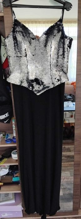 Черна рокля размер М