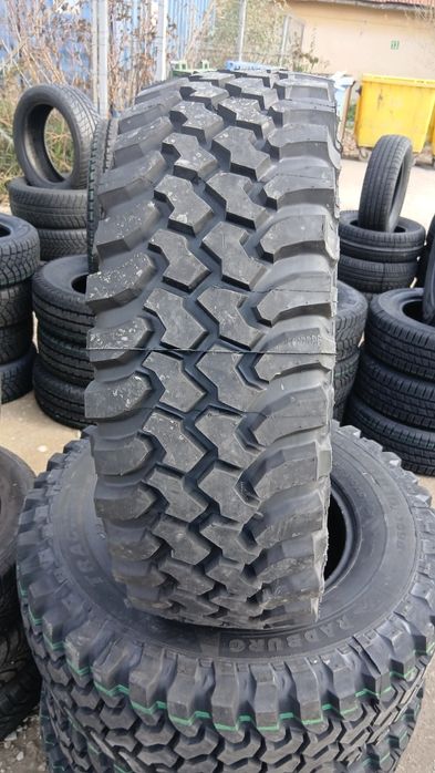 Vând anvelope pentru Jeep uri preț mic