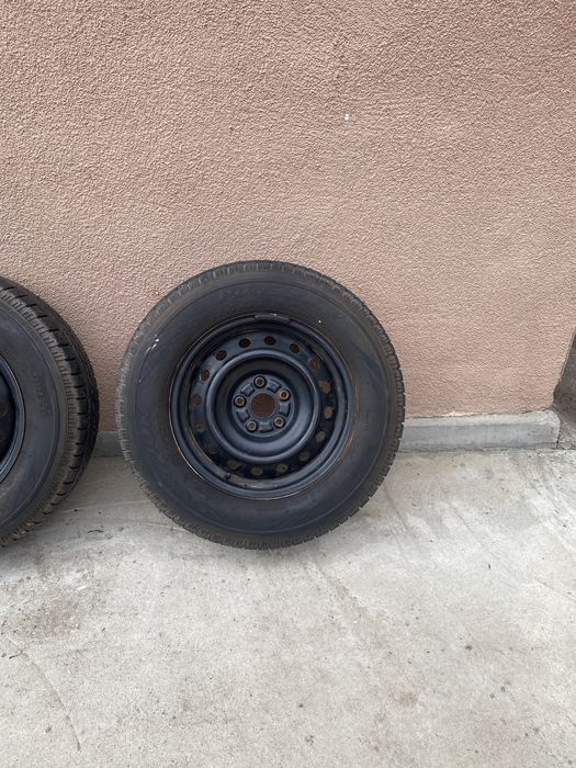 Jante roti cauciucuri 215/70/16 100T de iarna Rav 4 pe 16 de tabla