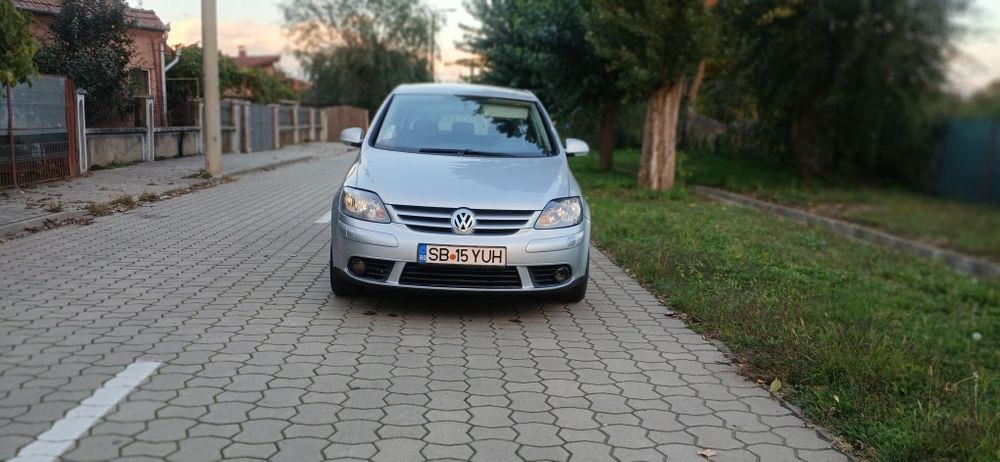 Vw Golf 5 plus motor 1.4 benzina an 2008 acte la zii