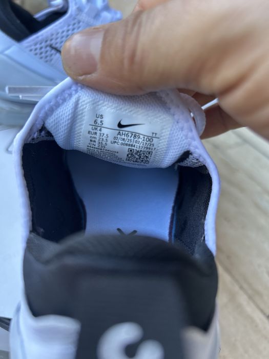 Nike Air270 noi de culoare alba pret in