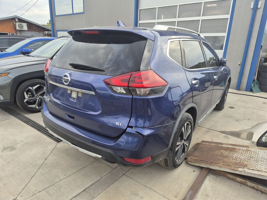 Nissan Rogue 2.0 i