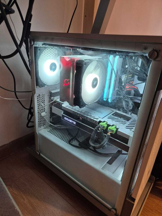PC Gaming – RTX 3070 Ti, i5-11600K, 32GB RAM, Z590 Phantom Gaming 4