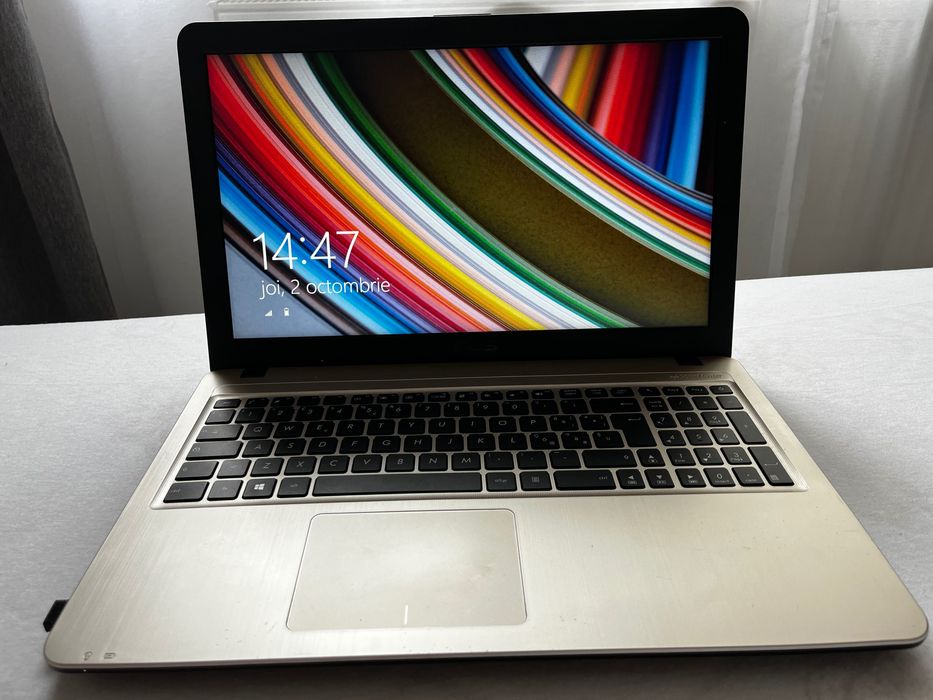 Laptop Asus F540Y Notebook PC