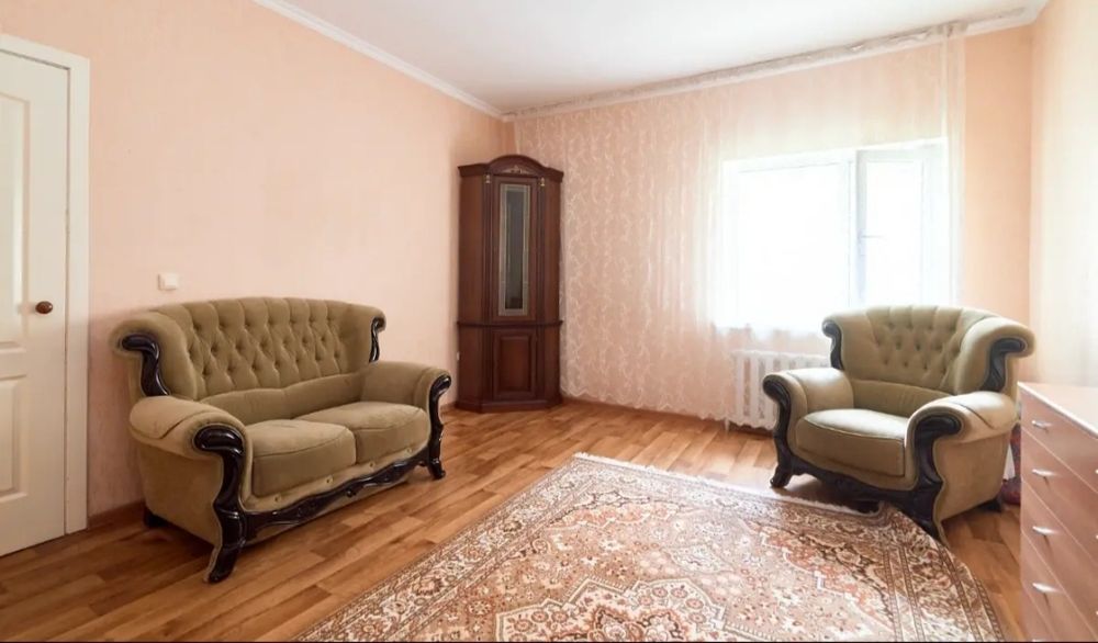 Продам 1ком по Момышулы/ Тауелсыздык
