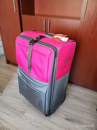 Продаётся самый большой чемодан из Таиваня