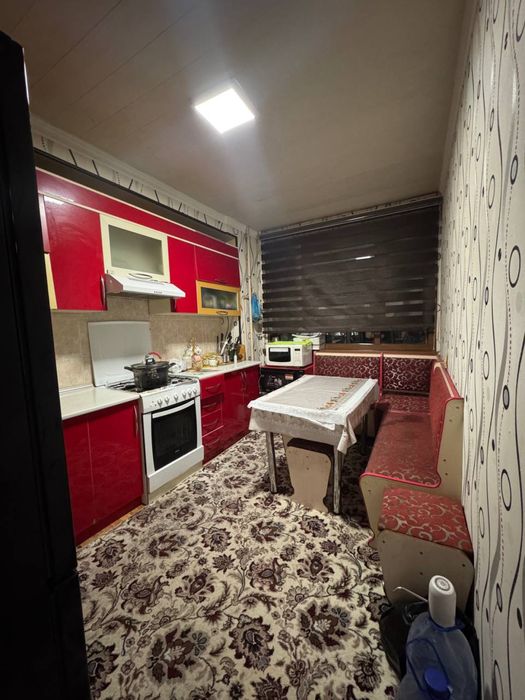 Чиланзар 20 кв 3 хонали уй сотилади