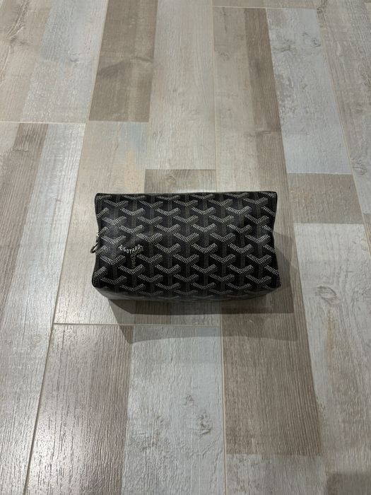 toiletry bag goyard