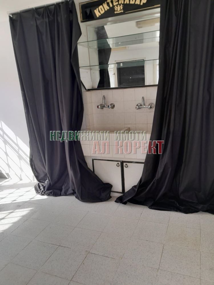 Дава се под наем Офис в Варна, Аспарухово - 40 кв.м за 255 € - Снимка #2
