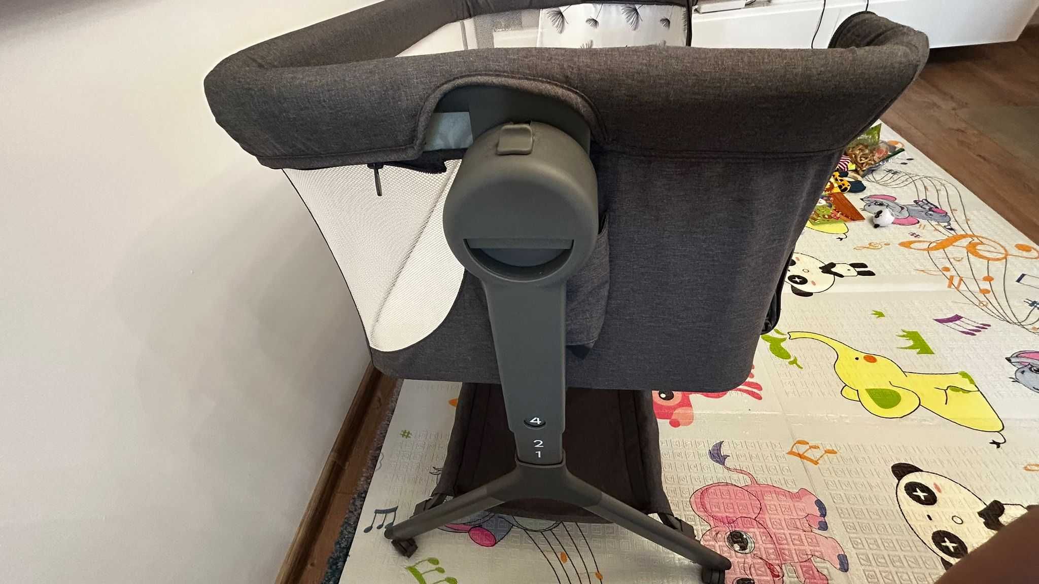 Patut co-sleeper, Lionelo Plus cu sistem de leganare si functie reflux