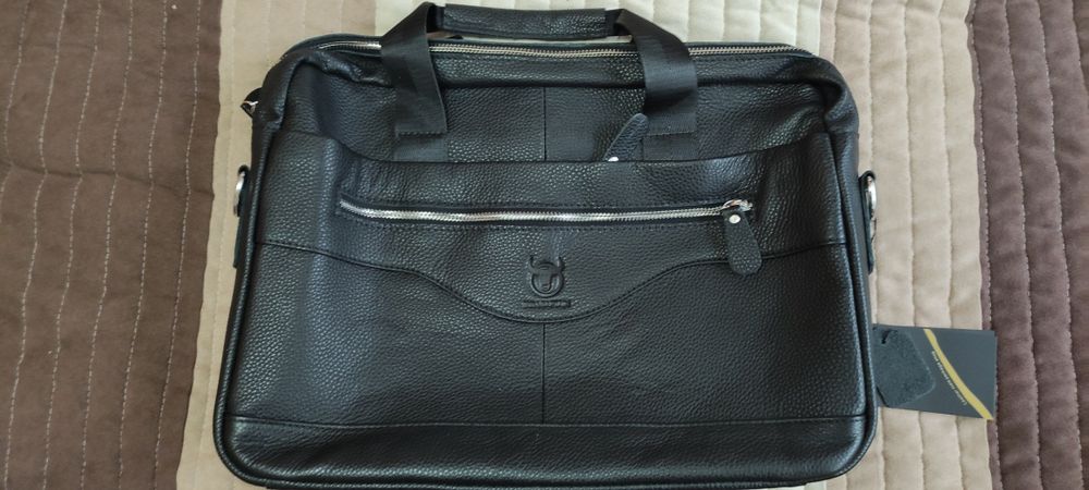 Servieta noua unisex din piele naturala neagra