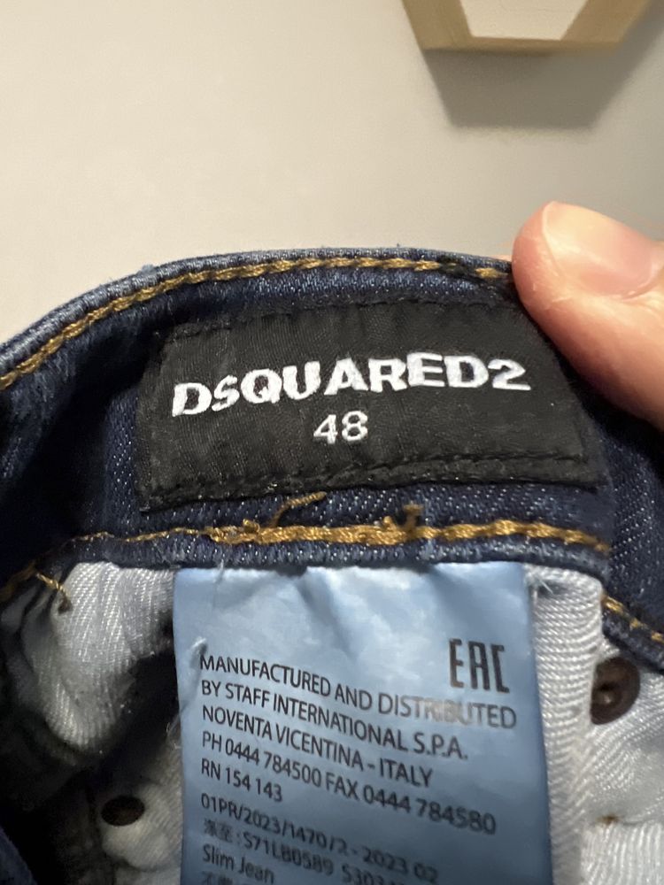 Compleu Dsquared (Blugi 48 + Tricou L), se pot achizitiona si separat!