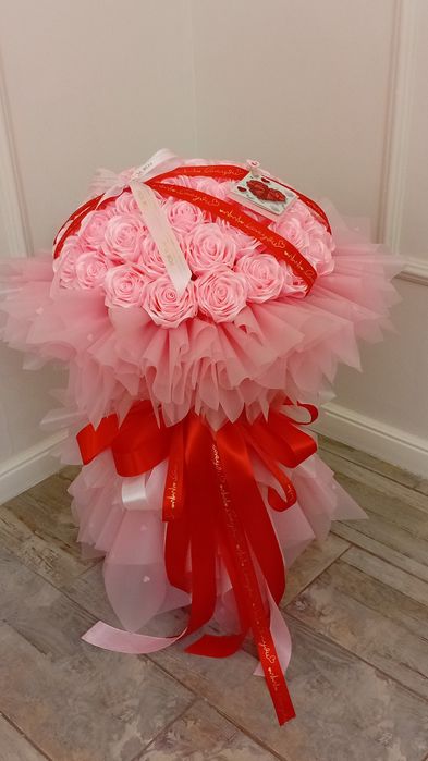Розы, букеты из атласных лент