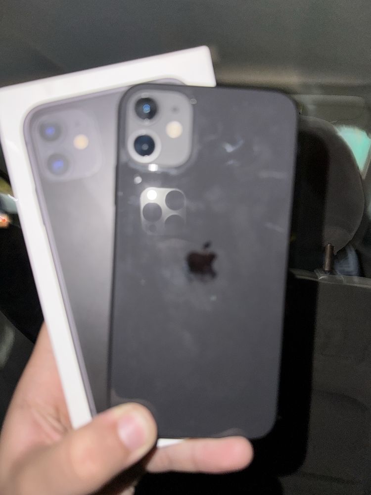 Продам iPhone 11