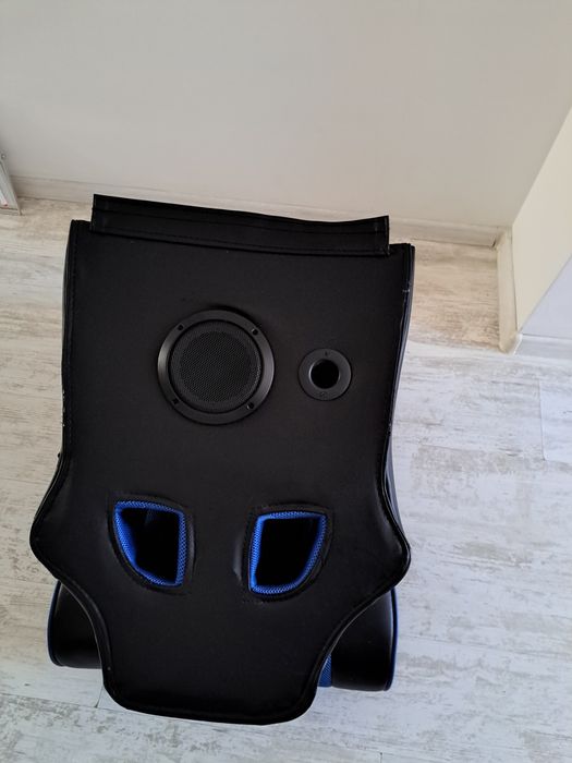 Музикален люлеещ стол