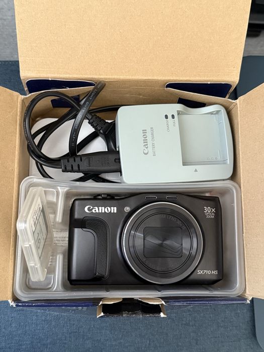Aparat foto, camera digitala Canon SX710 HS
