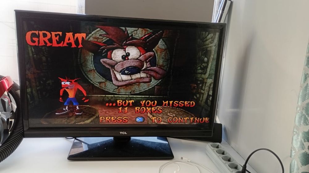 Телевизор б/у срочно