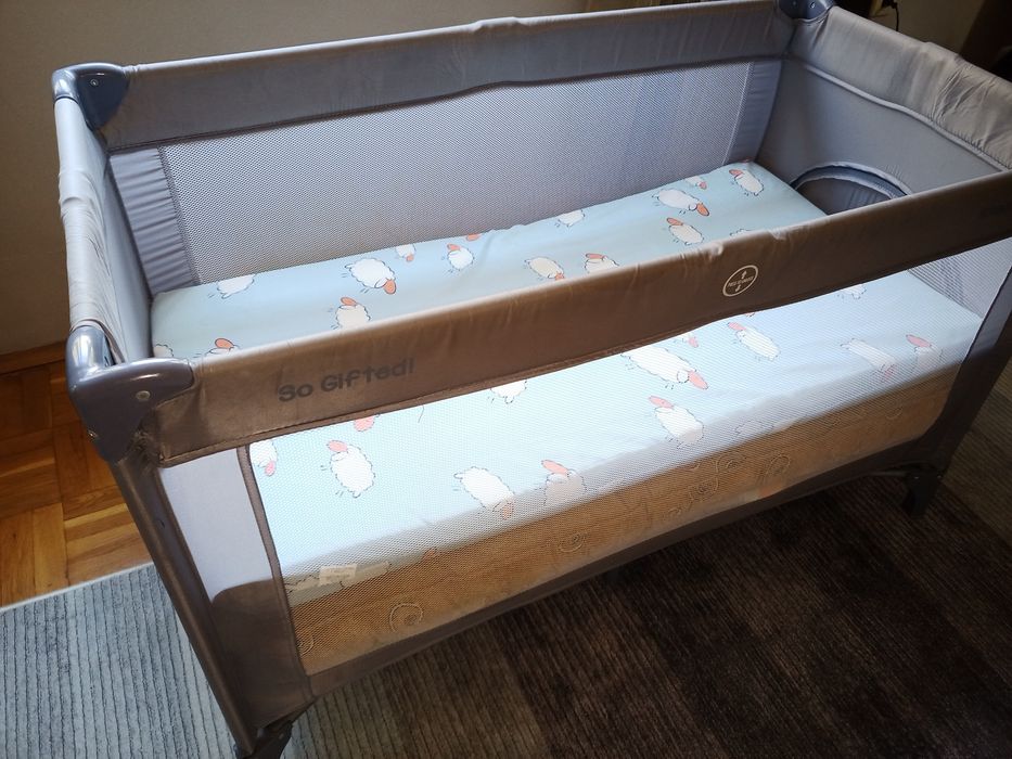 Детски креват/кошара Lorelli 125x65см с два матрака