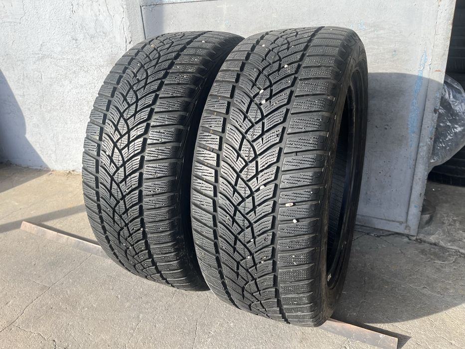 2 бр. зимни гуми 235/50/17 GoodYear 7 mm DOT 0219