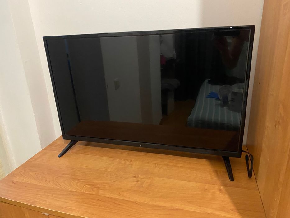 Продам телевизор DEXP пр-во Россия,диагональ 82 см