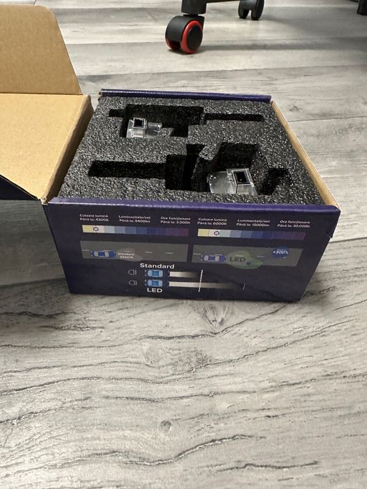 Vând becuri d1s xenon philips