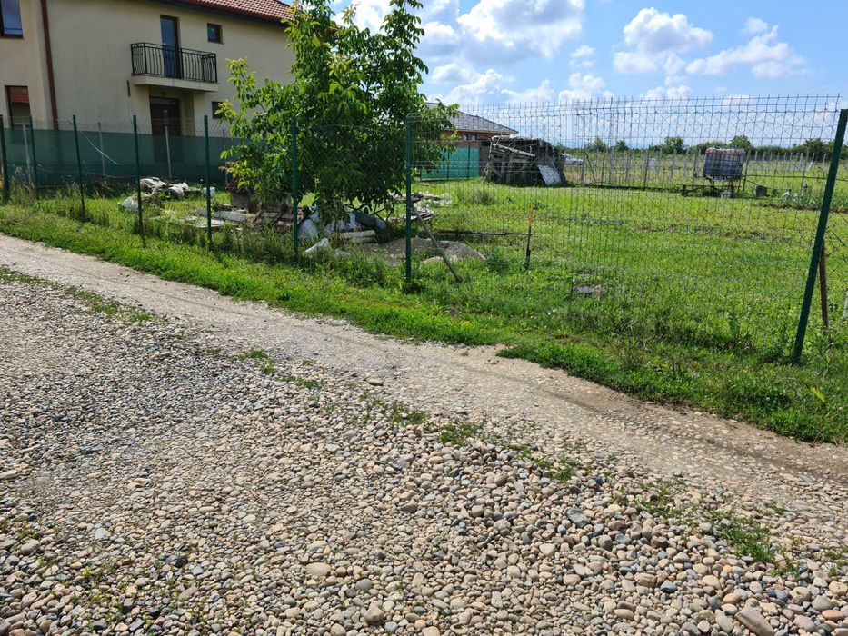 teren intravilan , loc de casa , toate utilitatile ,front 21,3m