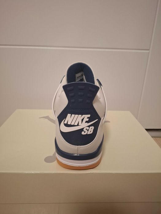 Jordan 4 SB Navy