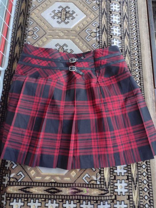 дамски поли л размер по 3лв