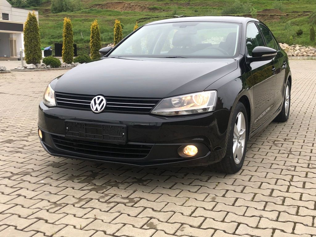 VW Jetta an 2012 1.6 tdi 105cp climatronic parktronic jante