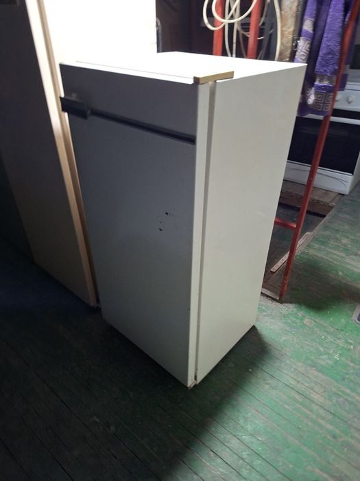 Бирюса холодильник рабочая продается.